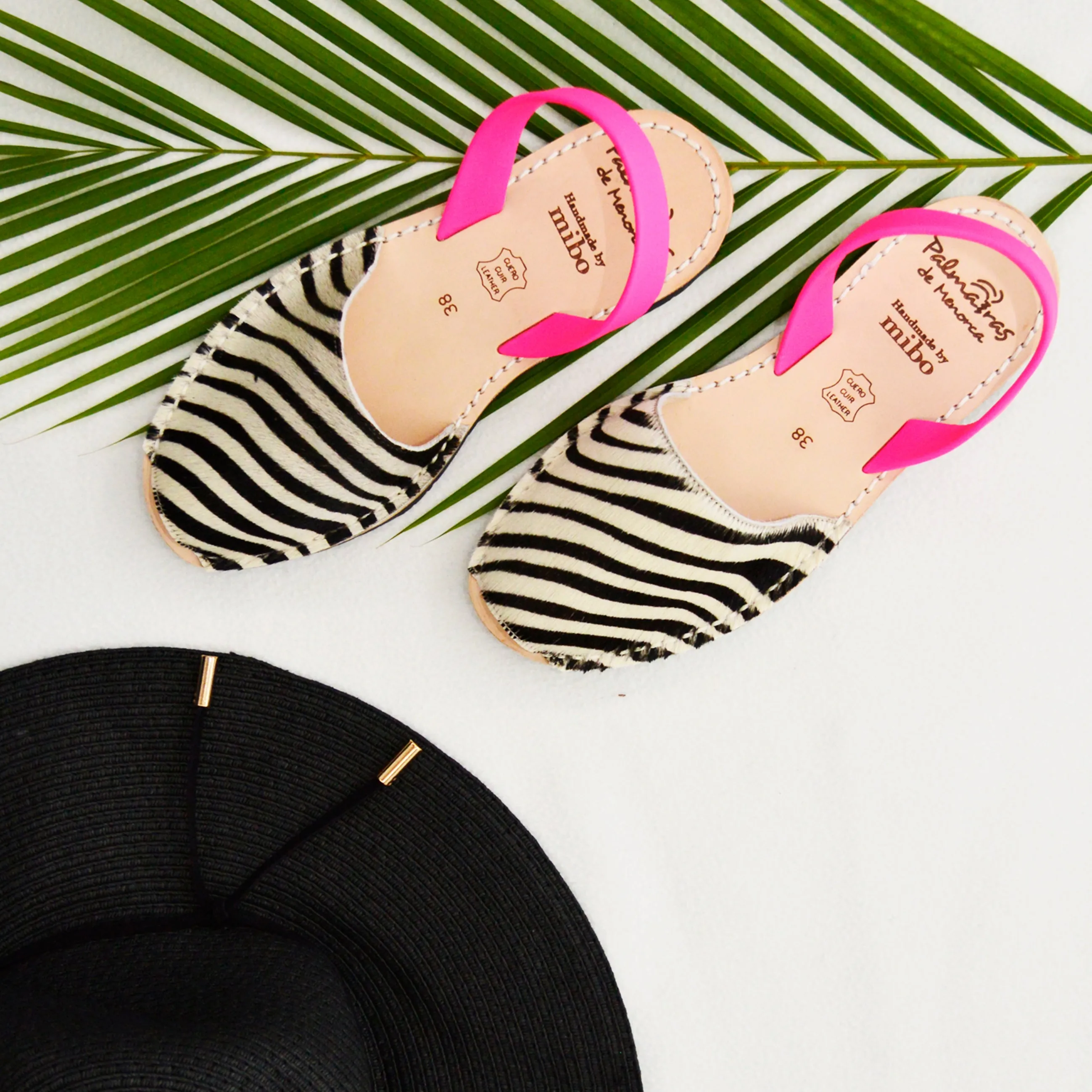 Zebra Neon sizes 35,36 and 39